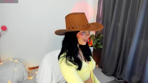 Snapshot of silvanna_moore chatting on October 24, 4:36 pm Silvanna online show from October 24, 4:36 pm