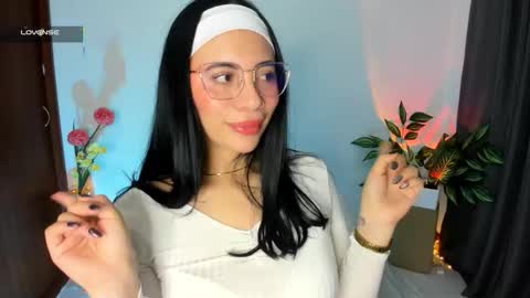 Snapshot of silvanna_moore chatting on November 21, 3:00 pm Silvanna online show from November 21, 3:00 pm