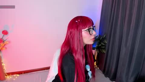 Snapshot of silvanna_moore chatting on November 28, 8:11 pm Silvanna online show from November 28, 8:11 pm