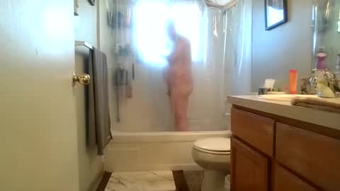 Snapshot of silverdragon70 chatting on January 17, 11:30 pm silverdragon70 online show from January 17, 11:30 pm