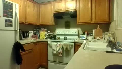 Snapshot of silverdragon70 chatting on February 19, 4:41 am silverdragon70 online show from February 19, 4:41 am