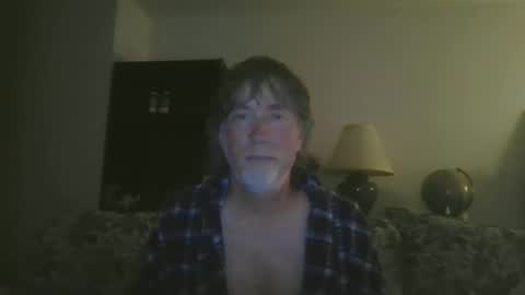 Snapshot of silverfunfox chatting on June 5, 3:35 am silverfunfox online show from June 5, 3:35 am