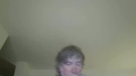 Snapshot of silverfunfox chatting on June 13, 9:40 am silverfunfox online show from June 13, 9:40 am
