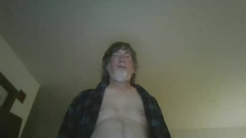 Snapshot of silverfunfox chatting on June 21, 2:47 am silverfunfox online show from June 21, 2:47 am