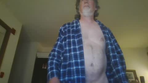 Snapshot of silverfunfox chatting on July 19, 3:43 am silverfunfox online show from July 19, 3:43 am