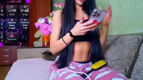 Snapshot of silviasexyy chatting on December 10, 9:43 pm miss Anna online show from December 10, 9:43 pm