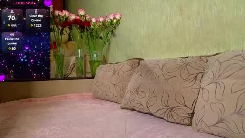 Snapshot of silviasexyy chatting on December 15, 4:26 pm miss Anna online show from December 15, 4:26 pm