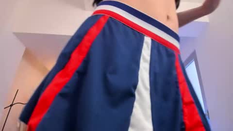 Snapshot of sima_wendy chatting on November 16, 7:14 am Wendy help me get get 69 likes online show from November 16, 7:14 am