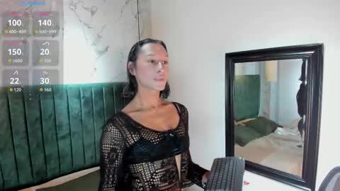 Snapshot of simon_durand chatting on October 25, 4:20 am simon_durand online show from October 25, 4:20 am
