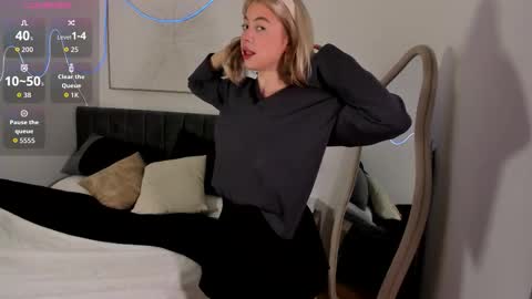 SimonaGerry online show from November 10, 3:38 am