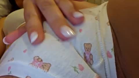 Snapshot of simonesighren chatting on June 21, 10:34 pm simonesighren online show from June 21, 10:34 pm