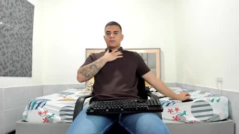 SIMON KELER online show from April 30, 12:33 pm