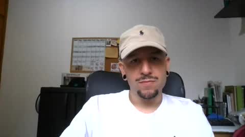 Snapshot of simonm777 chatting on August 5, 11:57 am simonm777 online show from August 5, 11:57 am