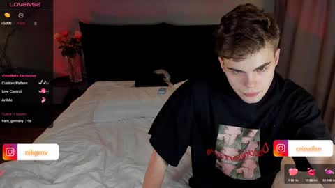 Snapshot of simonwnl chatting on January 11, 10:07 pm Simon online show from January 11, 10:07 pm