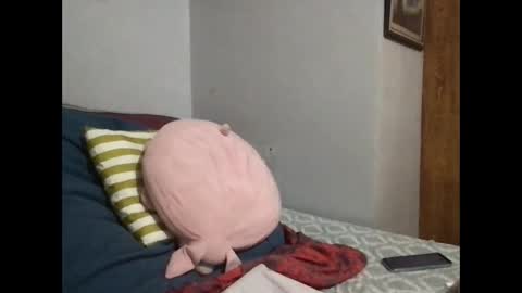 Snapshot of simplecity45 chatting on February 1, 3:19 am Carolyn online show from February 1, 3:19 am