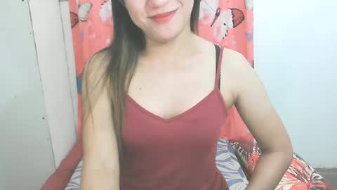 Snapshot of simpleladie15 chatting on February 4, 10:02 pm marisweet online show from February 4, 10:02 pm