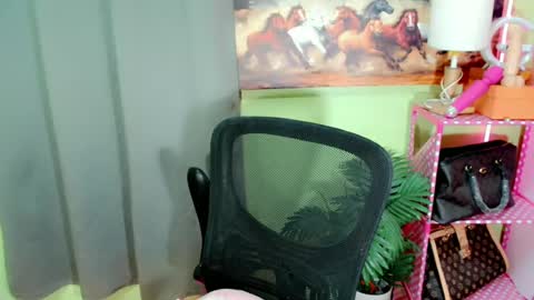 Snapshot of simplepinayx chatting on June 20, 7:00 am call me nath online show from June 20, 7:00 am