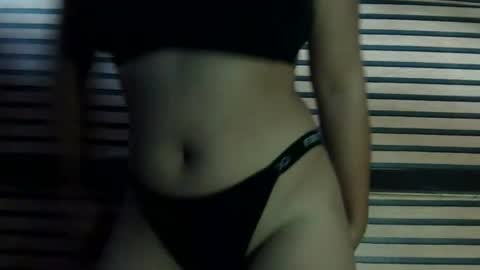 simply_y0urs online show from January 15, 7:05 am