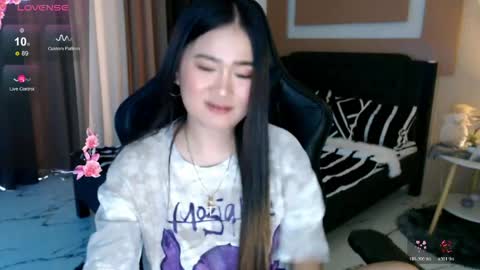 Snapshot of simplykhate chatting on May 5, 2:41 am Adrianna Fowler online show from May 5, 2:41 am