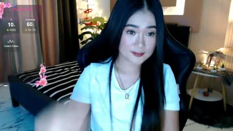 Snapshot of simplykhate chatting on June 3, 1:30 am Adrianna Fowler online show from June 3, 1:30 am
