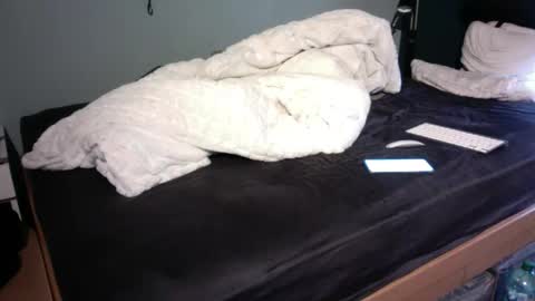 simplyminded online show from January 11, 12:10 pm