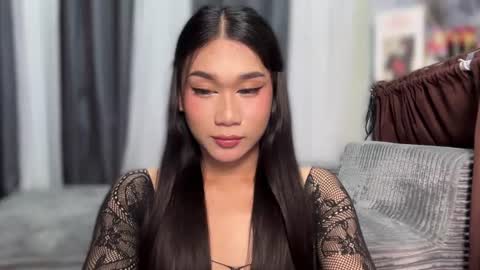 Snapshot of simplysultrykylie chatting on June 24, 3:22 pm Kylie online show from June 24, 3:22 pm