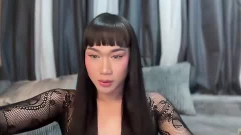 Snapshot of simplysultrykylie chatting on July 7, 7:23 am Kylie online show from July 7, 7:23 am