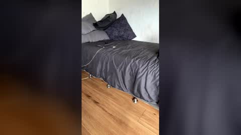 simsimeon online show from March 4, 2:17 am