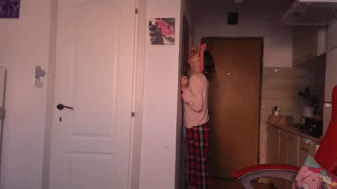 simyhvn online show from March 7, 5:37 am