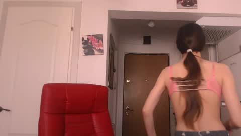 Snapshot of simyhvn chatting on June 1, 7:32 am simyhvn online show from June 1, 7:32 am