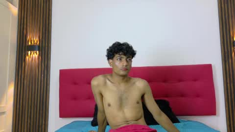 Snapshot of sinboy_ chatting on May 7, 7:03 am online show from May 7, 7:03 am