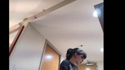 Snapshot of sincerelyyneon chatting on February 2, 2:54 am Sincerelyneon online show from February 2, 2:54 am