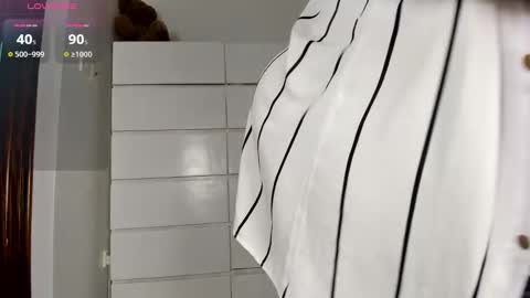 Snapshot of sincerre9_tara chatting on December 6, 8:48 am sincerre9_tara online show from December 6, 8:48 am