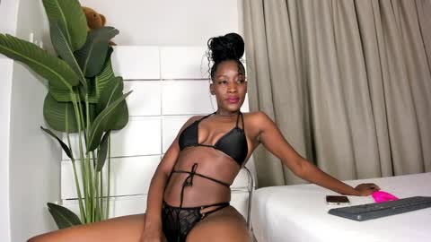 Snapshot of sincerre9_tara chatting on February 28, 9:04 am sincerre9_tara online show from February 28, 9:04 am