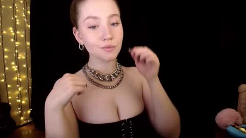 Snapshot of sindiwatsoon chatting on November 10, 5:23 pm Sindi online show from November 10, 5:23 pm