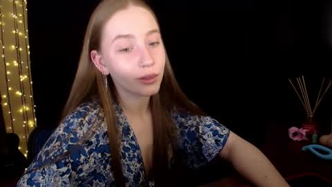 Snapshot of sindiwatsoon chatting on June 4, 12:22 pm Sindi online show from June 4, 12:22 pm