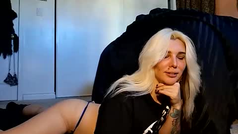 Aussie Sindy Rocker online show from November 29, 9:18 pm