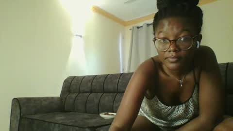 Snapshot of sinful_shadow chatting on July 29, 2:26 pm sinful_shadow online show from July 29, 2:26 pm