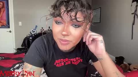 Snapshot of sinfulincubus chatting on October 8, 10:07 pm Mistrx Sin online show from October 8, 10:07 pm