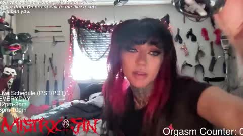 Snapshot of sinfulincubus chatting on February 28, 8:10 pm Mistrx Sin online show from February 28, 8:10 pm