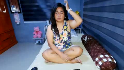 Snapshot of sinfullwife6969 chatting on May 31, 9:38 am sinfullwife6969 online show from May 31, 9:38 am