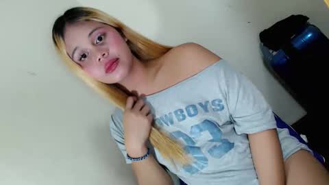 sinfulrose_ online show from May 1, 3:27 pm