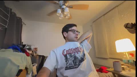 Snapshot of singholedad chatting on December 18, 2:17 am singholedad online show from December 18, 2:17 am