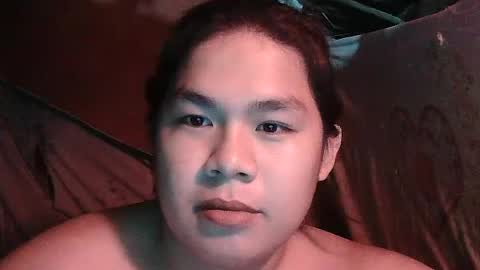 Snapshot of singleheart05 chatting on June 15, 12:18 pm singleheart05 online show from June 15, 12:18 pm