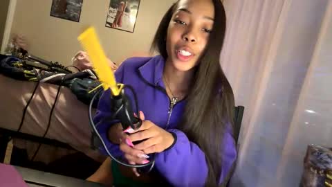 Snapshot of sinn3er chatting on February 5, 12:15 am sinn3er online show from February 5, 12:15 am