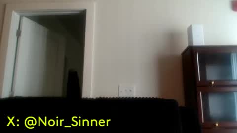 Snapshot of sinnernoir chatting on May 28, 5:32 pm My Name Is..............................John online show from May 28, 5:32 pm