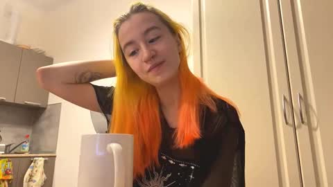 Emily online show from March 9, 4:05 am