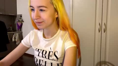 Emily online show from March 15, 5:19 pm