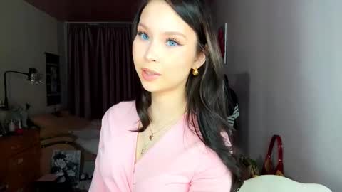 Emma online show from November 15, 11:51 am