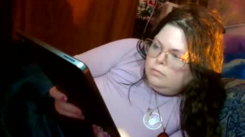 Siofra online show from November 6, 7:15 pm